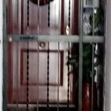Shared A With A View Of The Garden * Σεβίλλη
